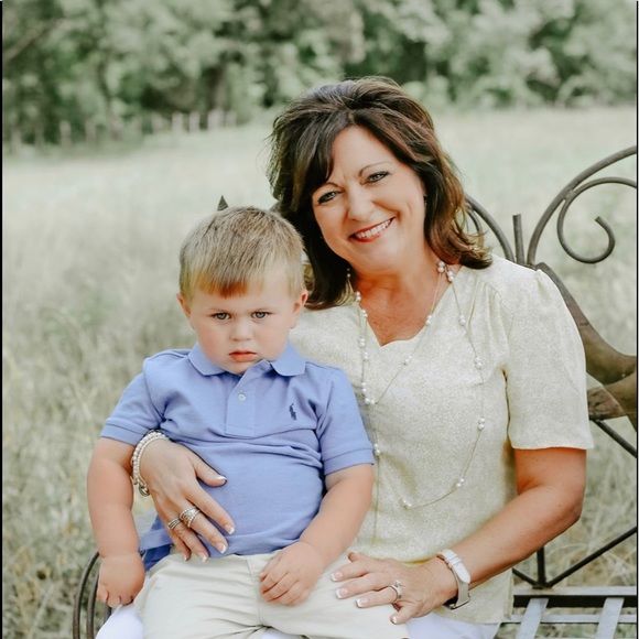 Meet your Posher, Kathy - Picture 1 of 1